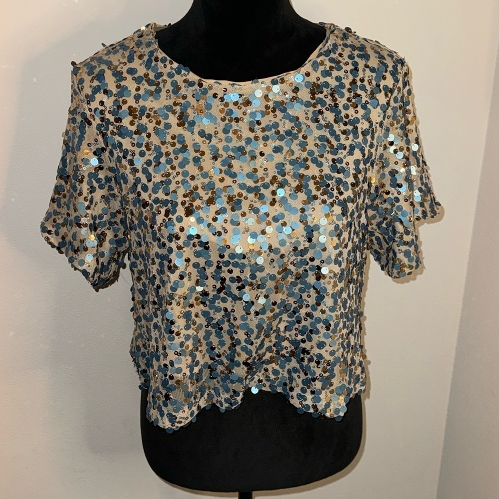 Forever 21 nude sequins aqua tan open back short sleeves Sz L